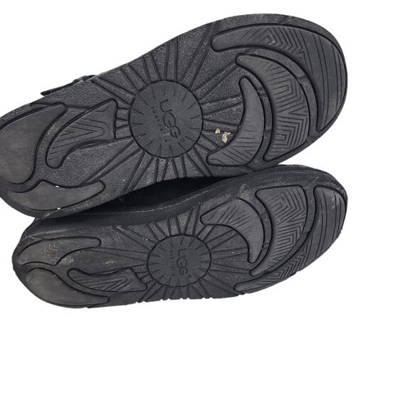 UGG Australia Becket Black Leather Sheepskin Boots Women's Moto Buckle Size 9 - Picture 5 of 7